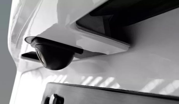 Cámara de Reversa para Toyota Yaris HB 18-19