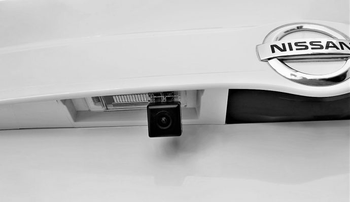 Cámara de Reversa Nissan VERSA 2016-2021